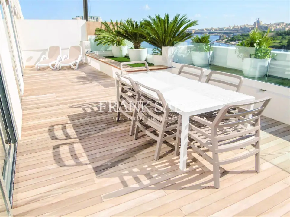 Sliema, Furnished Penthouse