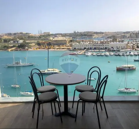 2 bedroom Apartment to rent in Sliema