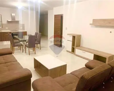 4 bedroom Apartment to rent in Mosta