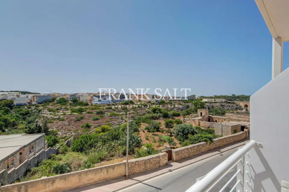 Mosta, Furnished Apartment
