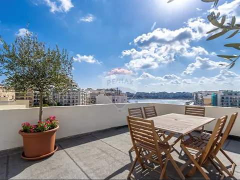2 bedroom Maisonette Duplex for sale in St Julian's