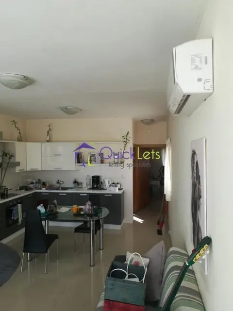 2 bedroom Penthouse to rent in Gzira