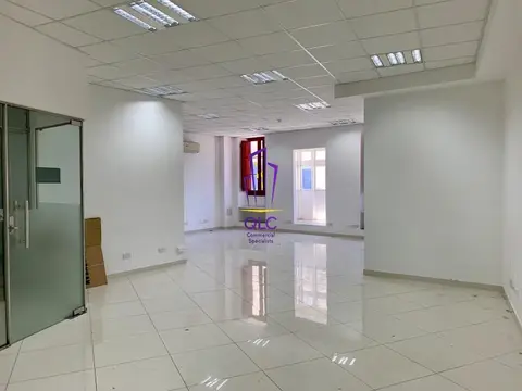 Office to rent in Mosta