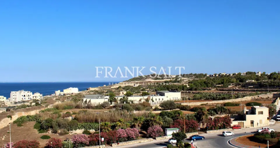Xghajra, Furnished Penthouse