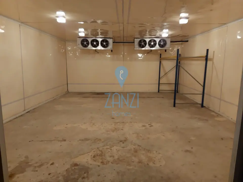 Factories / Warehouse for sale in Zabbar
