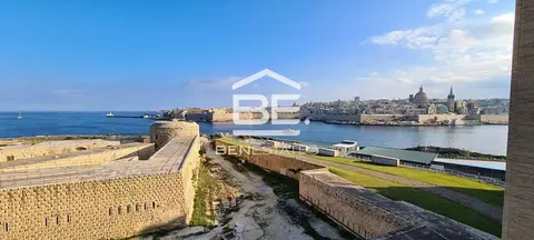 5 bedroom Apartment to rent in Sliema