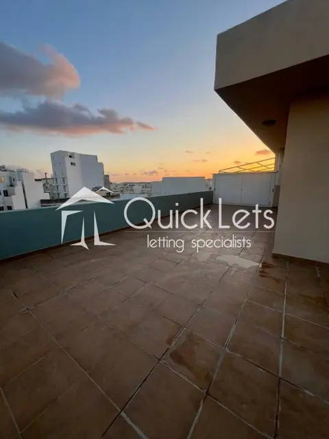 2 bedroom Penthouse to rent in Qawra