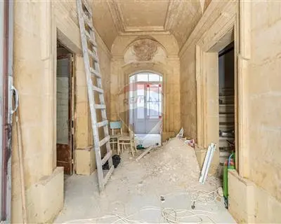 7 bedroom Townhouse for sale in Rabat