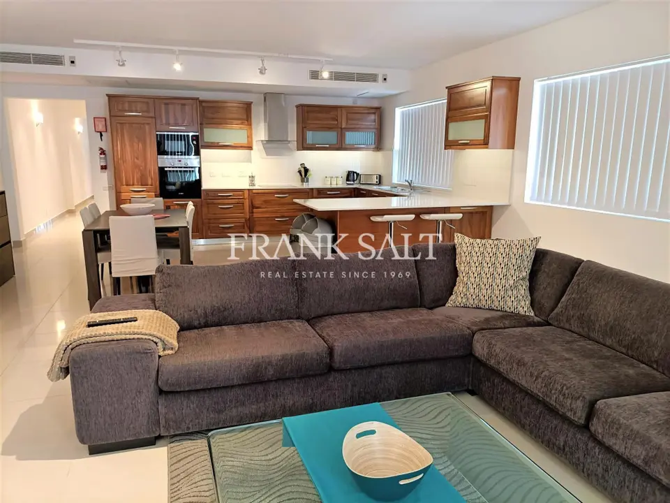 Swieqi, Furnished Maisonette