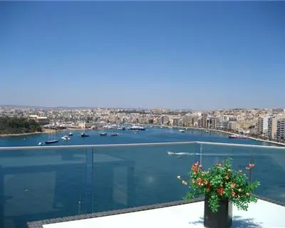 3 bedroom Penthouse to rent in Sliema