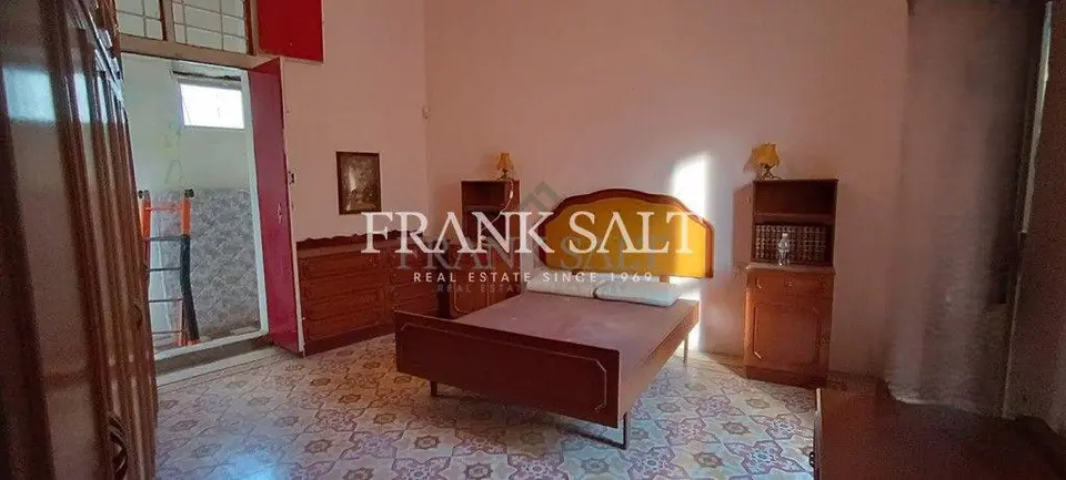 Qormi Unconverted House of Character
