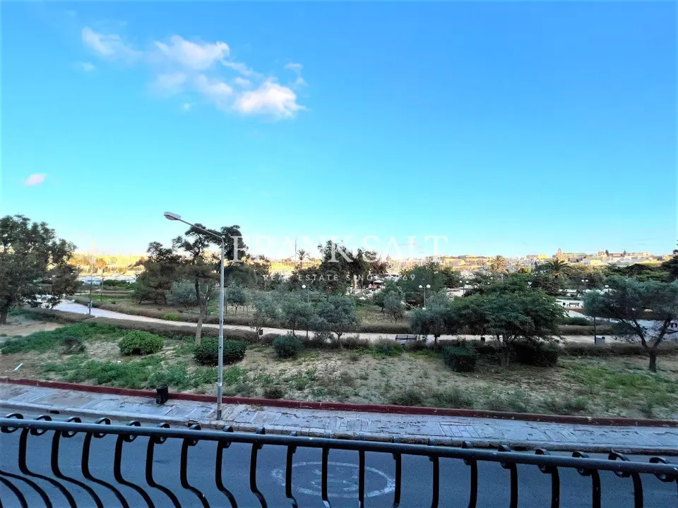 Gzira, Apartment