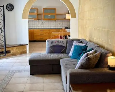 2 bedroom Penthouse to rent in Ta' Xbiex