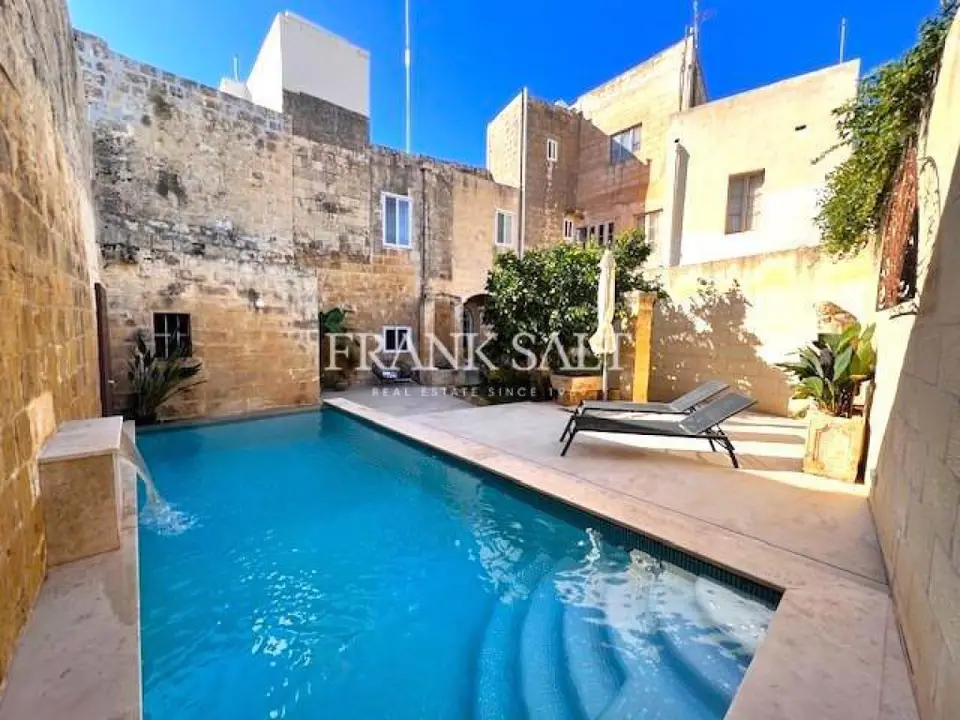 Zurrieq, Furnished House of Character