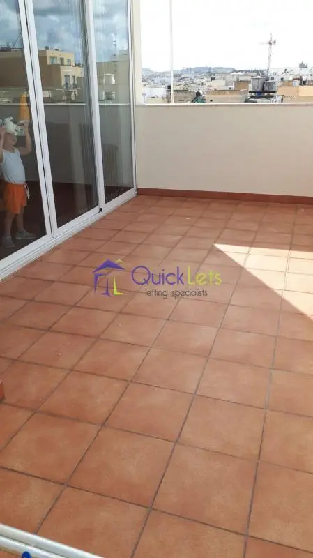 2 bedroom Penthouse to rent in Birkirkara