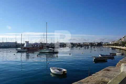 Cafe To Rent in Sliema