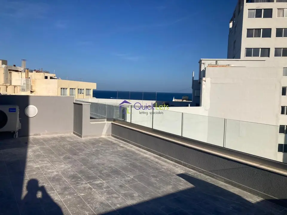 2 bedroom Penthouse to rent in Sliema