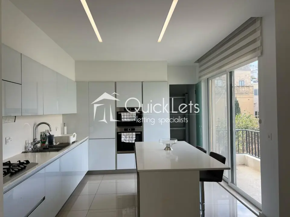 3 bedroom Apartment to rent in St. Julians
