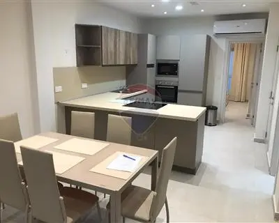 2 bedroom Maisonette to rent in Pembroke
