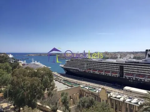 2 bedroom Penthouse to rent in Floriana