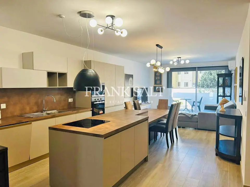 Ta' Xbiex, Apartment