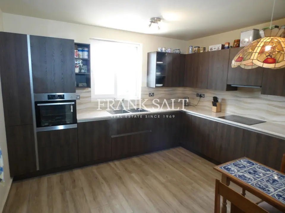 Qawra Furnished Apartment