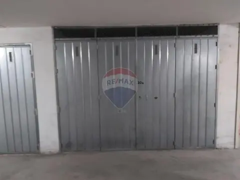 Garage (Residential) for sale in Bugibba