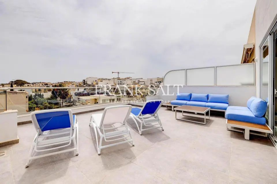 Swieqi, Furnished Penthouse