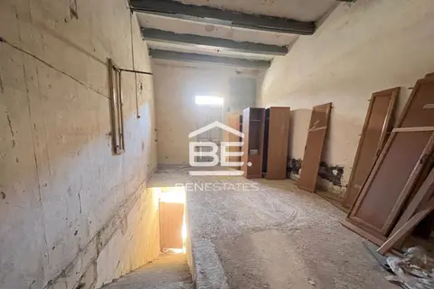 4 Bedroom Maisonette For Sale in Hamrun