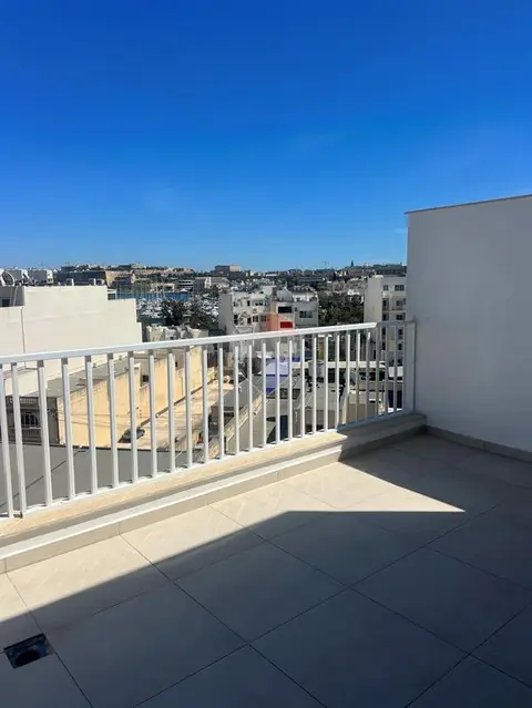 2 bedroom Penthouse for sale in Gzira