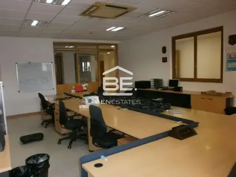 Commercial to rent in Marsa