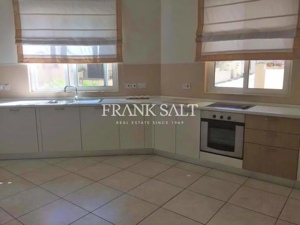 St Julians, Finished Maisonette