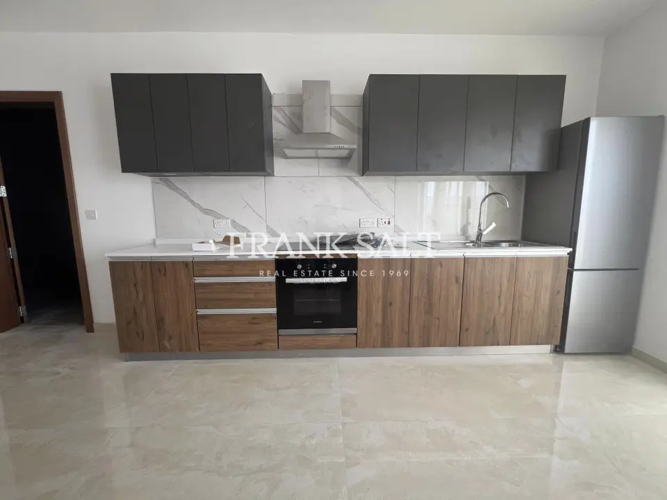 Fgura, Furnished Apartment