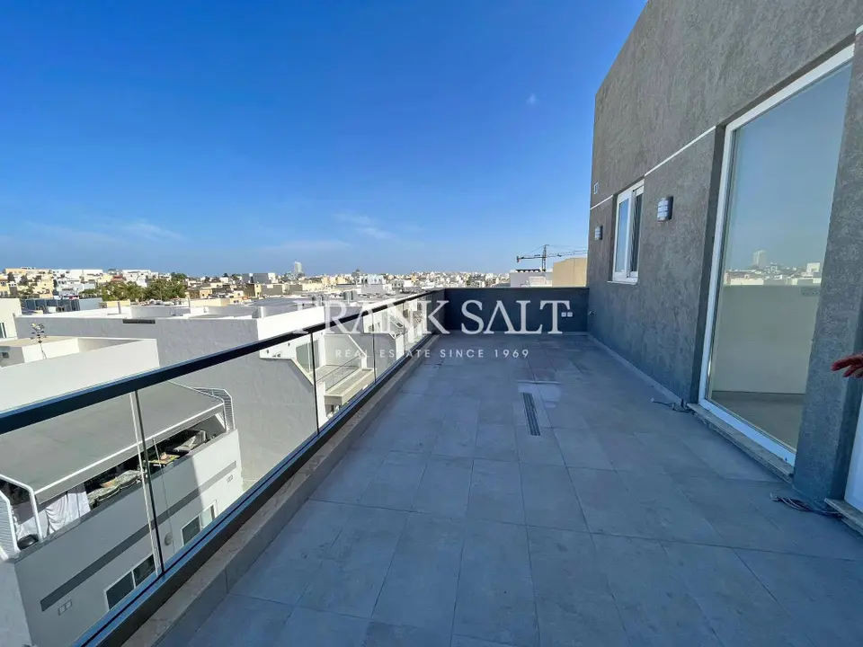 San Gwann, Furnished Penthouse