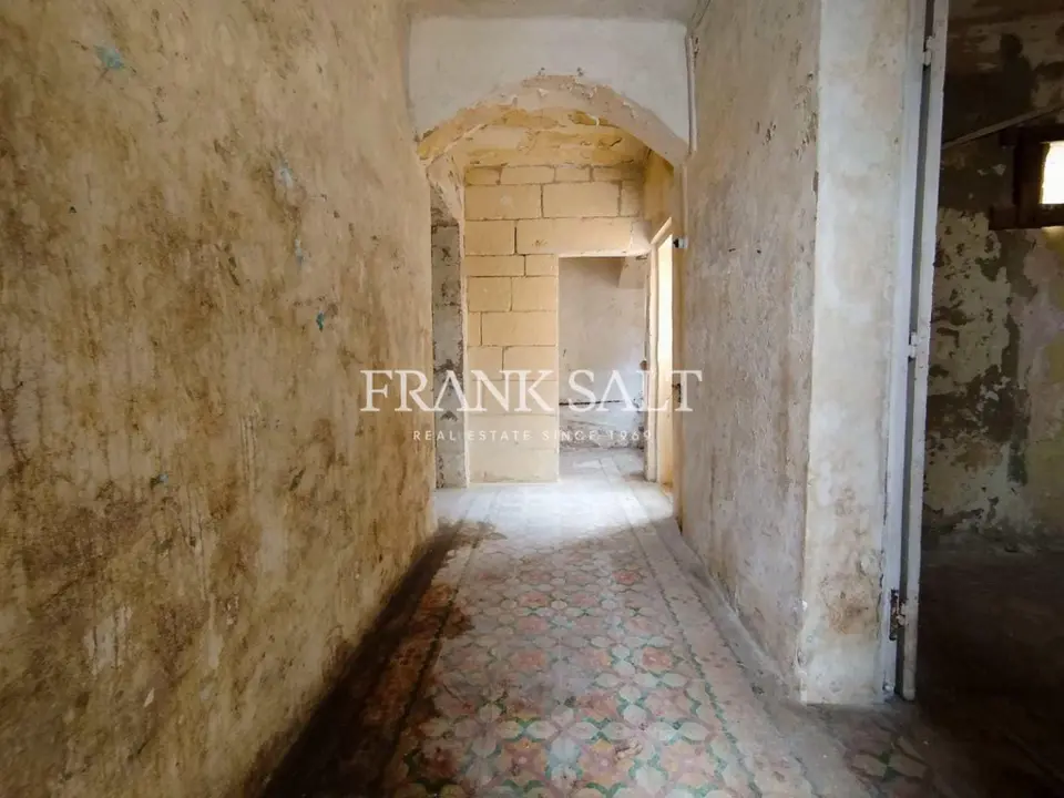 Safi Unconverted House of Character