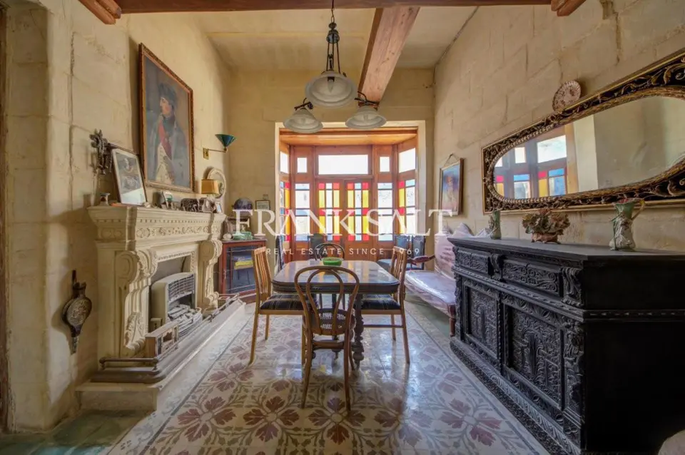 Mtarfa, Semi-detached Villa