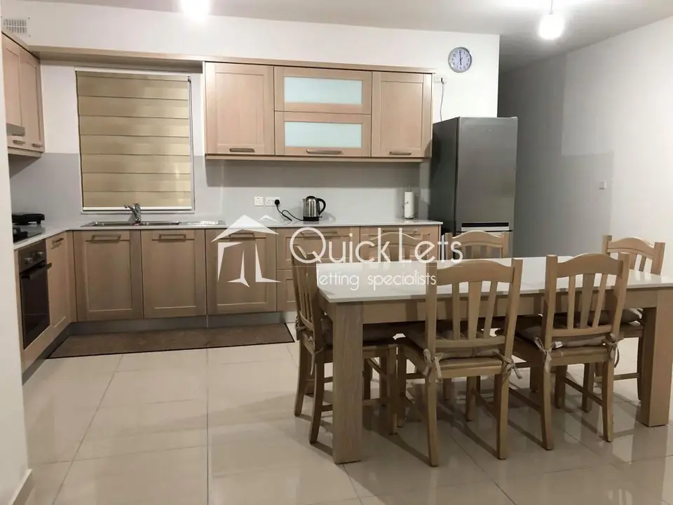 3 bedroom Apartment to rent in Marsaxlokk