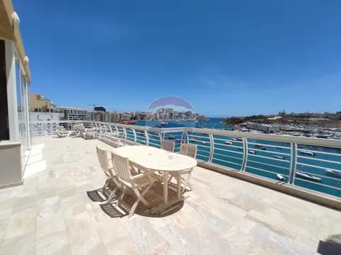 3 bedroom Penthouse to rent in Gzira