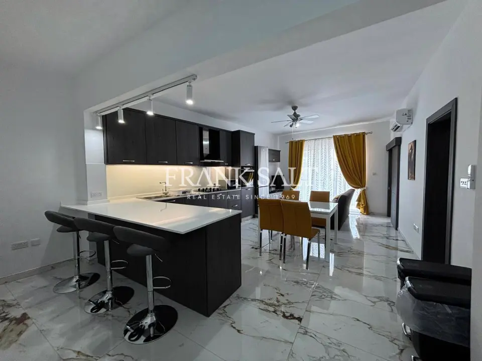 St Julians, Apartment