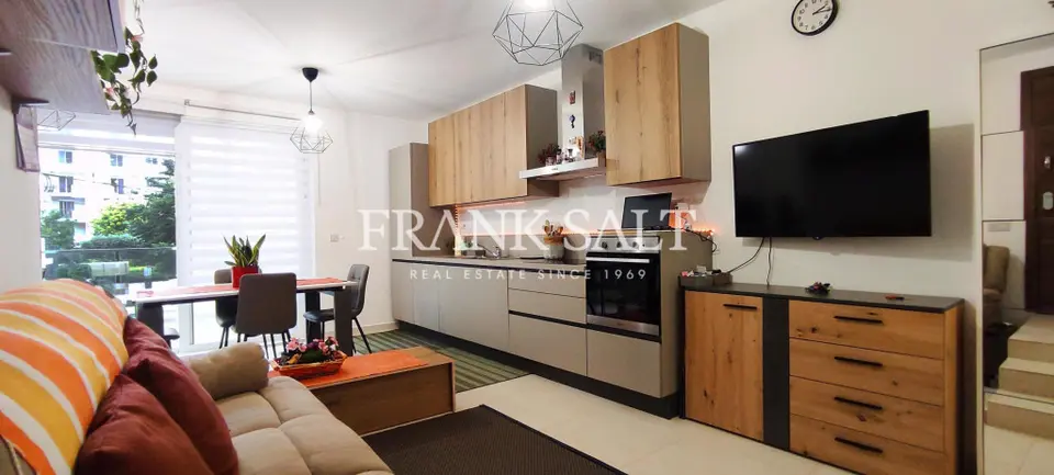 Gzira Furnished Apartment