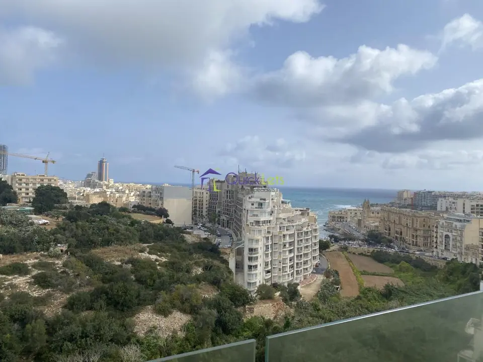 2 bedroom Penthouse to rent in St. Julians