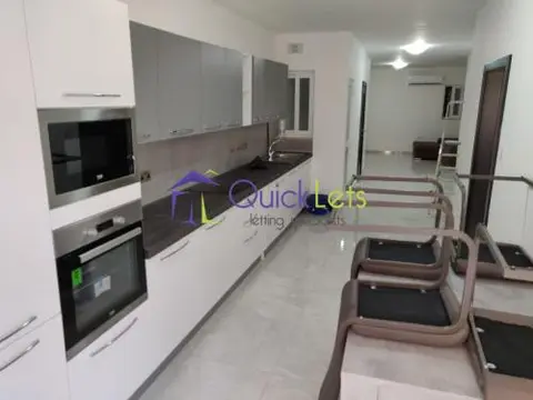 2 bedroom Apartment to rent in Gzira