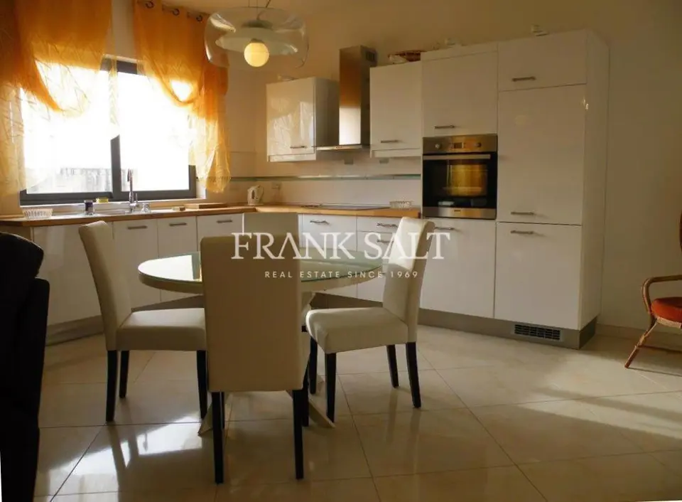 Mosta, Furnished Apartment