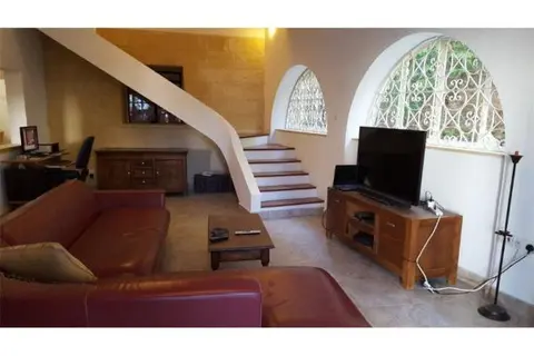 3 bedroom House of Character to rent in Manikata