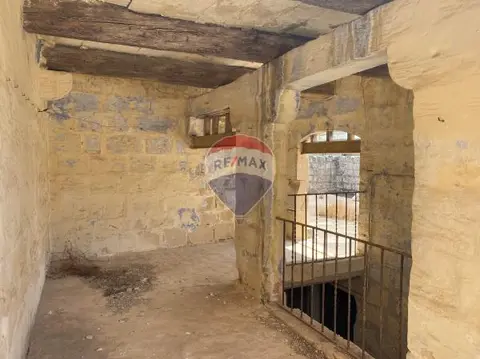 4 bedroom Townhouse for sale in Zebbug