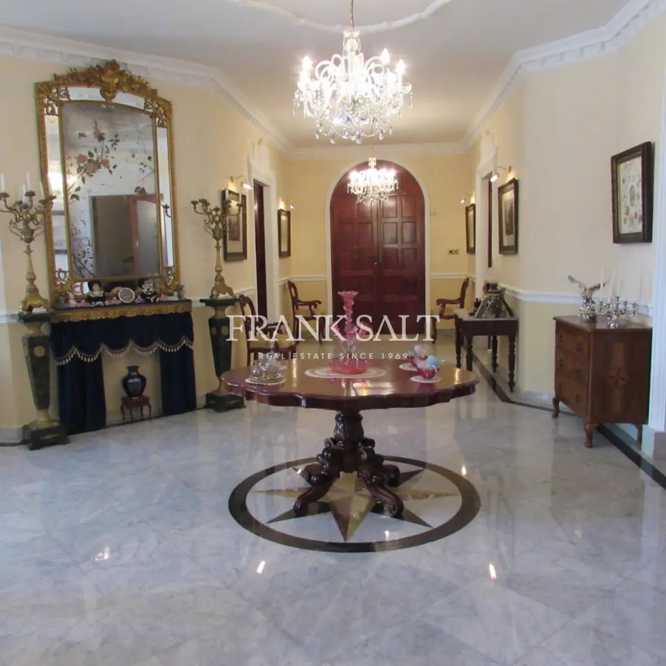 Attard, Furnished Villa