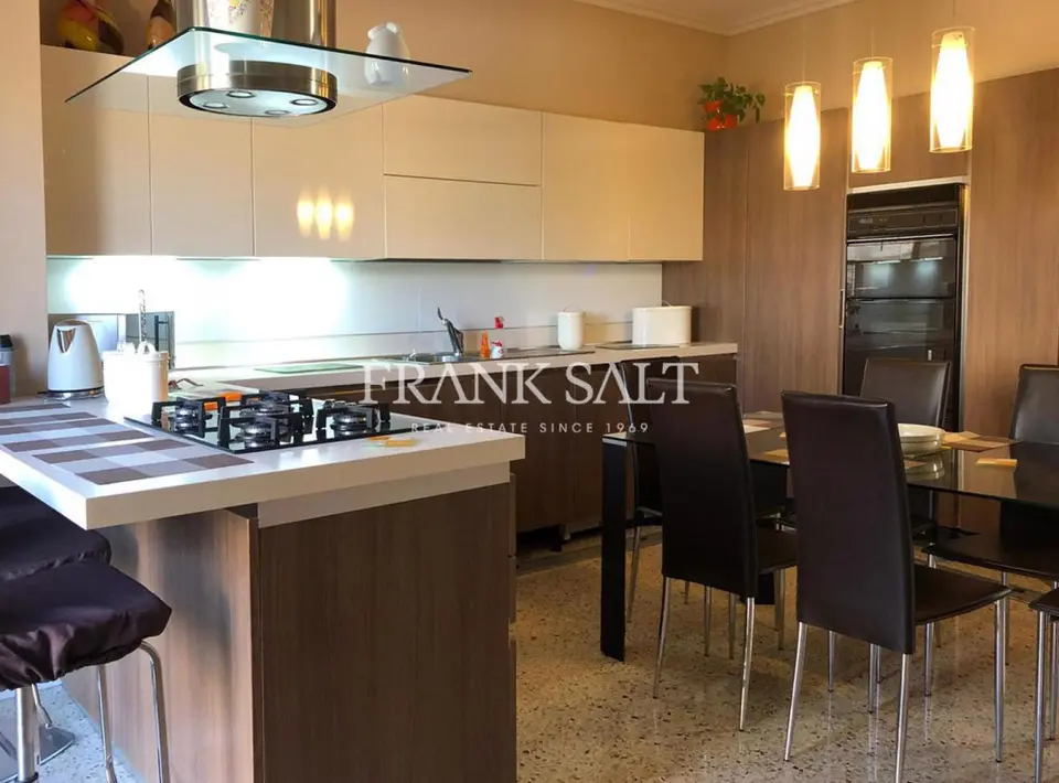St Julians, Furnished Semi-detached Villa