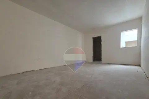 3 Bedroom Apartment For Sale in Iklin