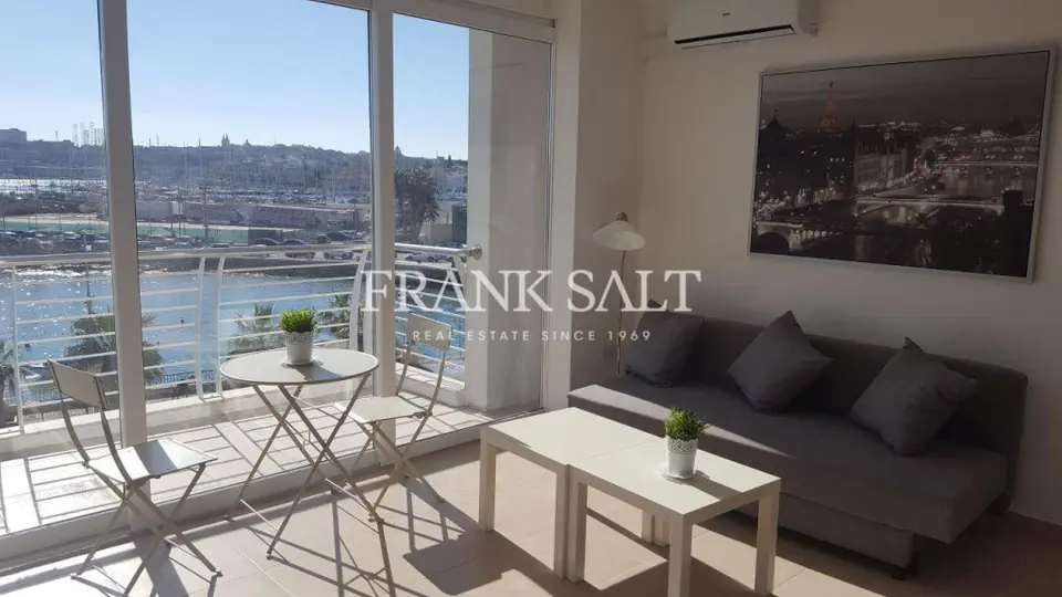 Gzira, Furnished Apartment