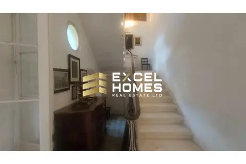 5 Bedroom Palazzo For Sale in Birkirkara